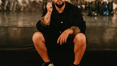 MONATIK впервые показал лица маленьких сыновей