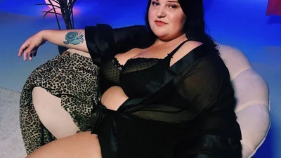 Без фотошопу: alyona alyona показала фігуру в білизні