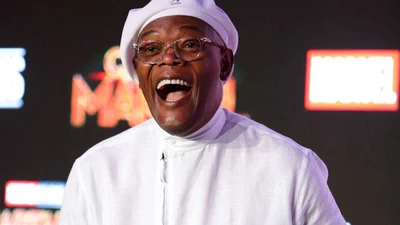 Самый матюкливый актер Голливуда пообещал научить фанов ругаться на 15 языках и не соврал