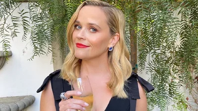 Піжами, домашні капці і спортивки: нестандартні образи, в яких зірки отримували Еммі-2020