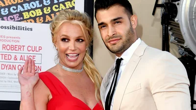 Бритни Спирс показала забавное видео, в котором ее бойфренд признается ей в любви