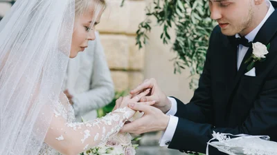 Алина Гросу заинтриговала своим стихом, в котором намекнула на причину развода с любимым