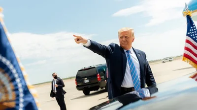 Стало відомо, скільки Дональд Трамп витратив на свою знамениту зачіску за рік