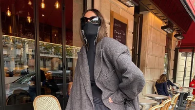 Бренд Balenciaga выпустил свитер-маску, и вот как выглядит антикоронавирусная новинка