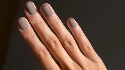 Манікюр кольору тауп - красивий тренд цієї осені та зими