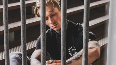 Британським туристам пропонують заночувати у в'язниці