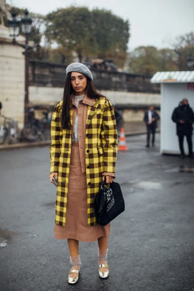 Концентрация стиля: красивые уличные луки на Неделе моды в Париже - фото 493526