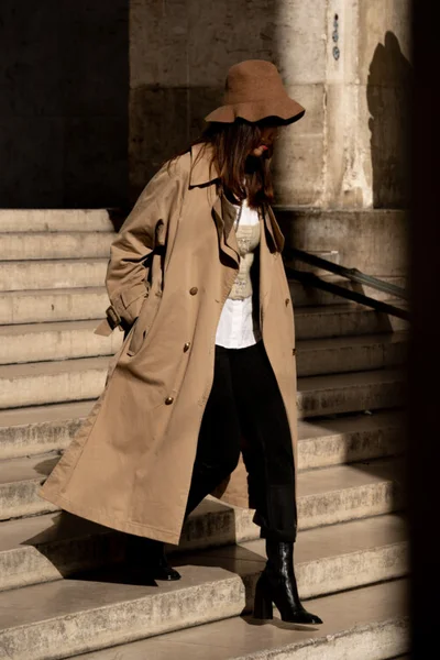 Концентрація стилю: красиві вуличні луки на Тижні моди в Парижі - фото 493534