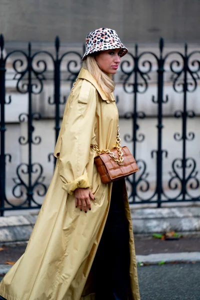 Концентрація стилю: красиві вуличні луки на Тижні моди в Парижі - фото 493537