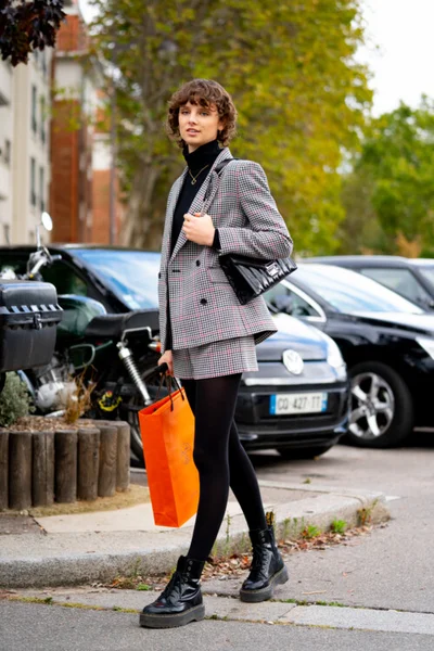Концентрация стиля: красивые уличные луки на Неделе моды в Париже - фото 493542