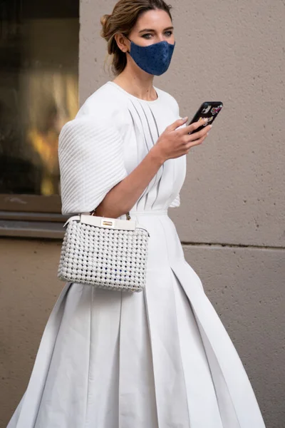 Концентрация стиля: красивые уличные луки на Неделе моды в Париже - фото 493549