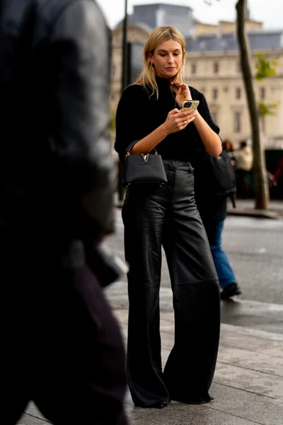Концентрация стиля: красивые уличные луки на Неделе моды в Париже - фото 493559