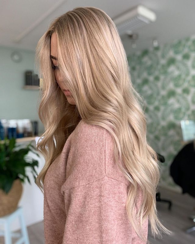 Назвали самое красивое окрашивание волос для сезона осень-зима - фото 494789