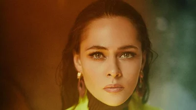 Юлія Саніна зачарувала новим фото з чоловіком та сином