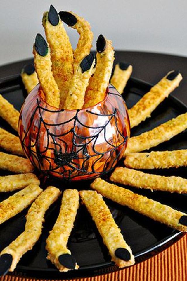Хэллоуин 2020: декор еды, от которой станет и страшно, и смешно - фото 495094