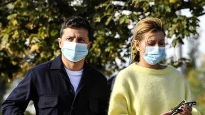 Местные выборы 2020: Елена Зеленская покорила стильным образом избирательный участок