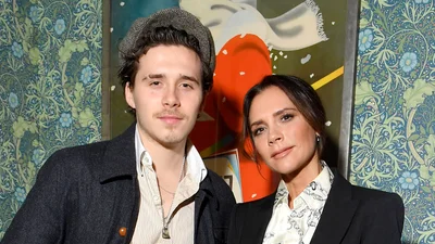 Бруклин Бекхэм показал архивное фото с мамой Викторией, на котором она еще юная девчонка