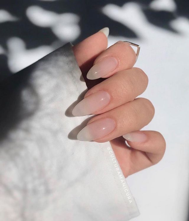 Опять за старое: накладные ногти - модная фишка этого сезона - фото 495512