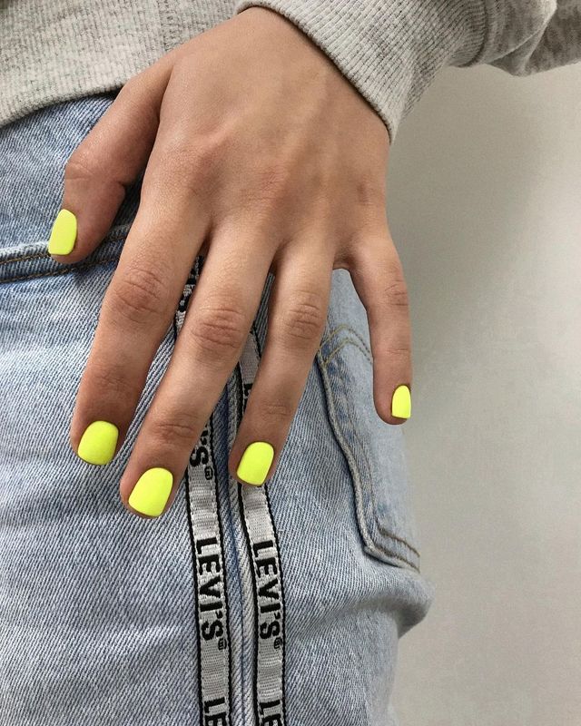 Маникюр на ноябрь 2020: 30 классных идей с Instagram - фото 495666