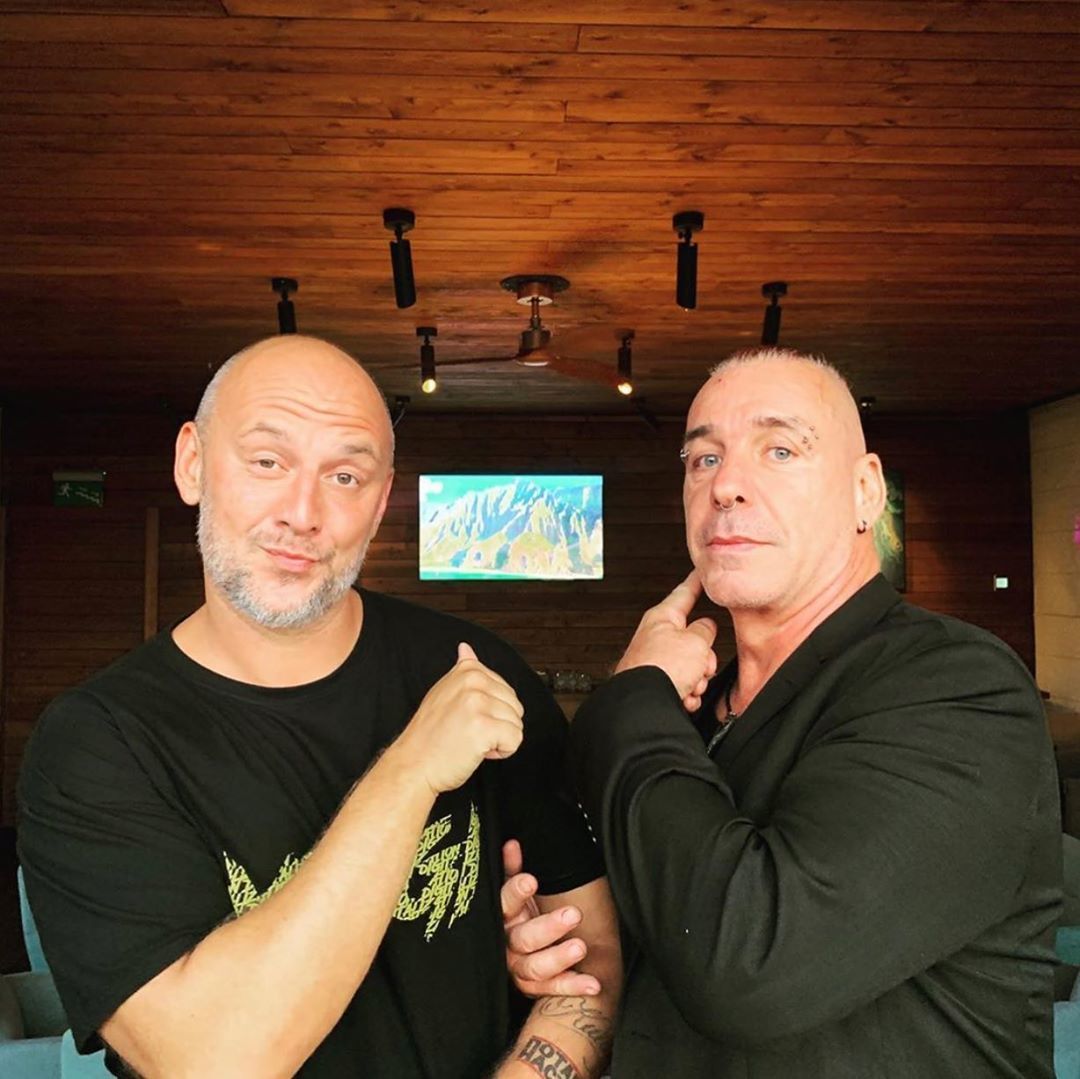 Поломал стол: Потап вспомнил курьезное знакомство с солистом группы Rammstein - 496235 Поломал стол: Потап вспомнил курьезное знакомство с солистом группы Rammstein - фото 496235