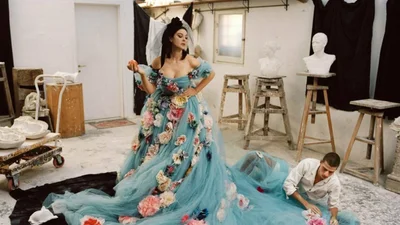 Моніка Беллуччі знялася для Vogue у розкішних сукнях від D&G