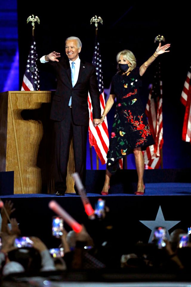 С подтекстом: первый выход Джилл Байден после объявления результатов выборов в США - фото 496567