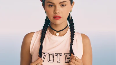 Похудевшая Селена Гомес показала стройную фигурку в модном фотосете