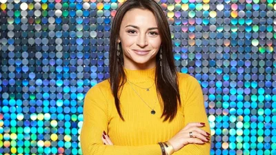 Илона Гвоздева в обтягивающем платье шокировала фигурой через месяц после родов