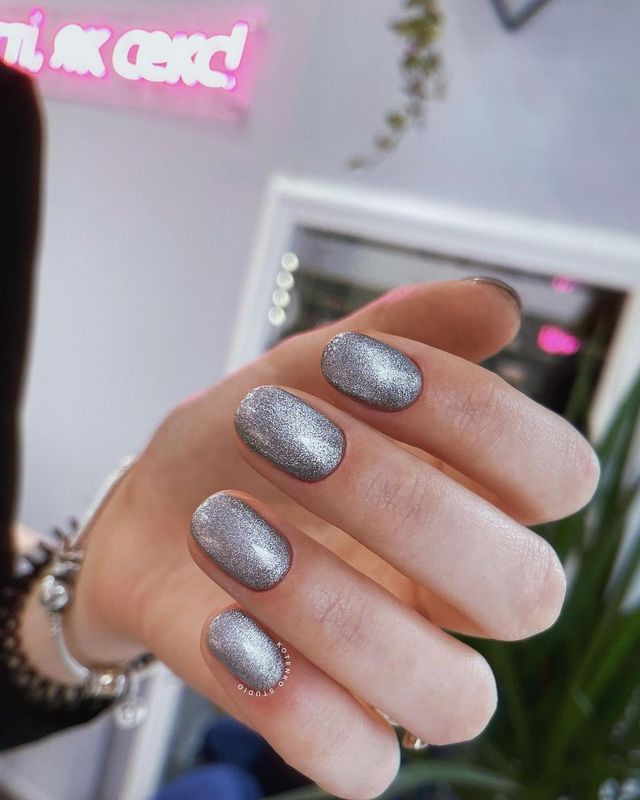 Маникюр на зиму 2020-2021: основные тренды - фото 497212