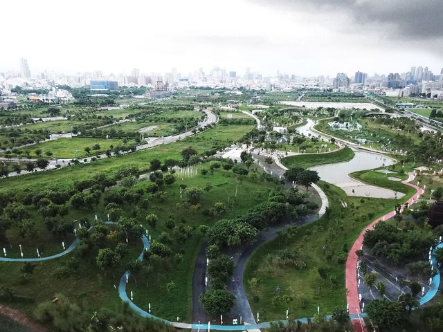 Зі штучним туманом та відлякуванням комарів: у Тайвані відкрили парк майбутнього - фото 497303