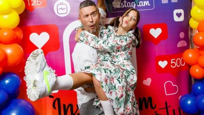 Сергій Бабкін випустив першу англомовну пісню, написану разом із донькою Веселиною