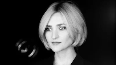 Віра Кекелія показала себе без макіяжу в стильному фотосеті