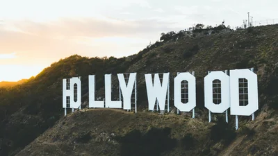 Готовы ко всему: голливудские сценаристы спрогнозировали конец 2020
