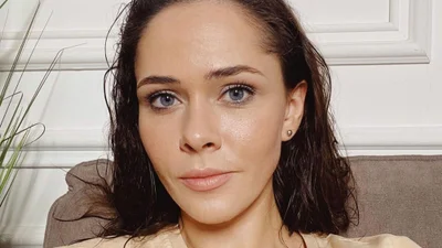 Юлія Саніна показала рідкісні фото, де вагітна сином