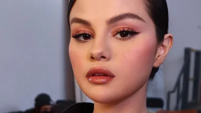 Селена Гомес показала, как роскошно украсила елку