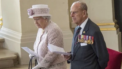 Где и с кем проведут Рождество королева Елизавета II и принц Филипп