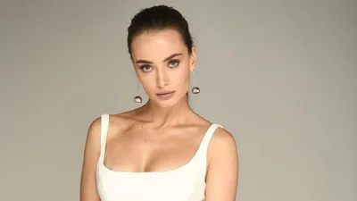 "Холостячка" 7 випуск онлайн: Ксенія Мішина побувала вдома в учасників