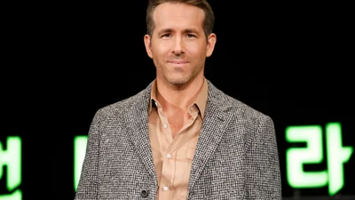 Райан Рейнольдс показал смешное видео, которое объясняет – почему 2020 год такой странный