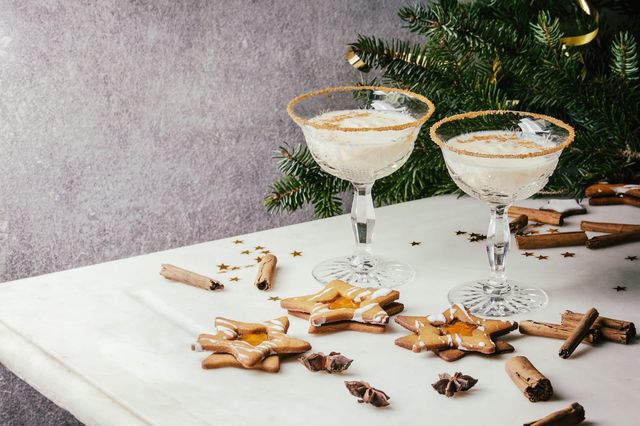 Улюблений коктейль Меган Маркл, який можна зробити на новорічні свята - фото 499608