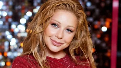 Тіна Кароль хизується ніжками у грайливому пін-ап образі