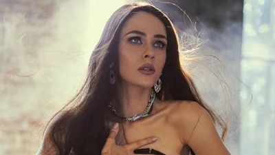 Полный релакс: после участия в "Танцах со звездами" Юлия Санина отправилась к морю