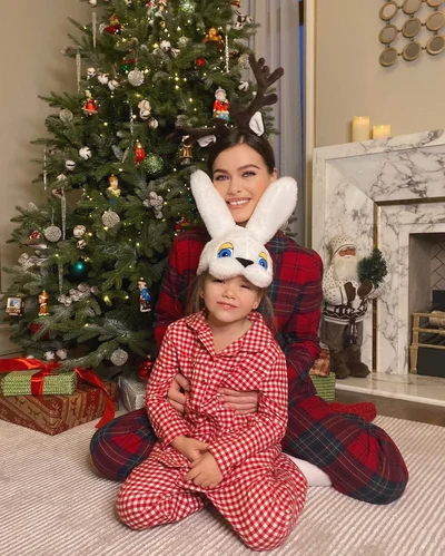 Лєна Темнікова записала новорічний трек зі своєю донькою Сашенькою - фото 500159