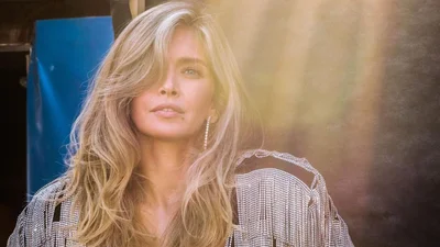 Вера Брежнева показала новые фото младшей дочери, которая ну очень заметно подросла