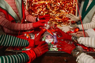 Санта, Эльфы, подарки по почте: в Украине появилась Резиденция новогодних историй - фото 500302