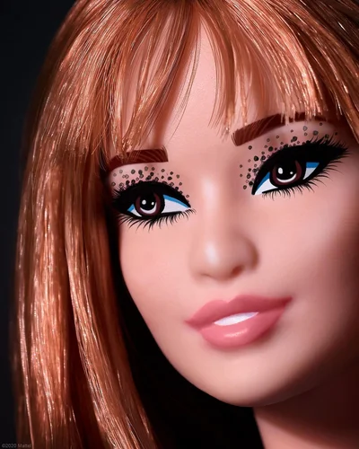 Визажист Бейонсе предложил разные варианты макияжа для Барби, которые можно повторить дома - фото 500607