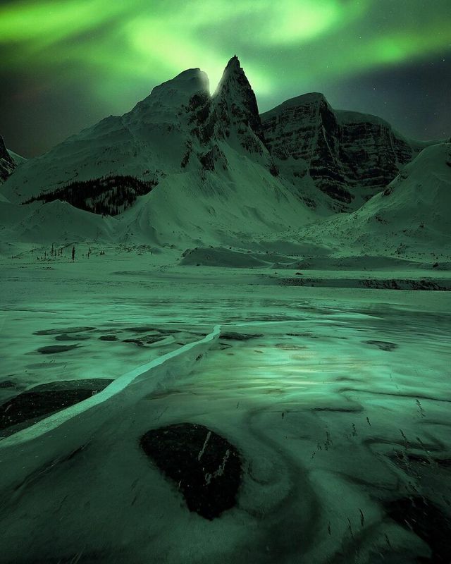 Небесна магія: 25 найкращих фото полярного сяйва 2020 - фото 500653
