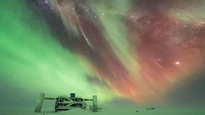 Небесная магия: 25 лучших фото полярного сияния 2020 - фото 500662