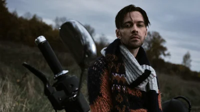 У новій зйомці для Playboy Макс Барських кардинально змінив імідж