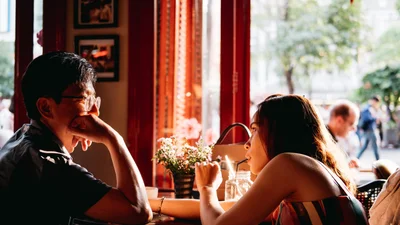 Психологи з'ясували, яким людям важче знайти собі пару