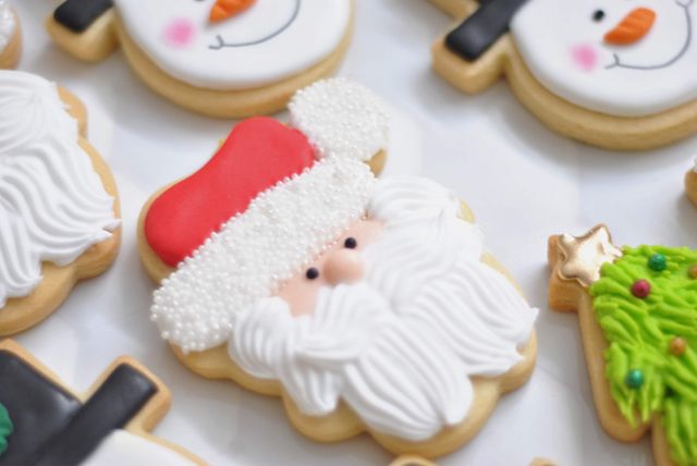 Прості та оригінальні ідеї, як прикрасити різдвяне печиво - фото 501753